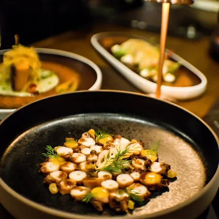 Отель Harbour Boutique