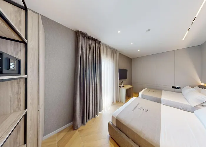 Harbour Boutique Hotel *